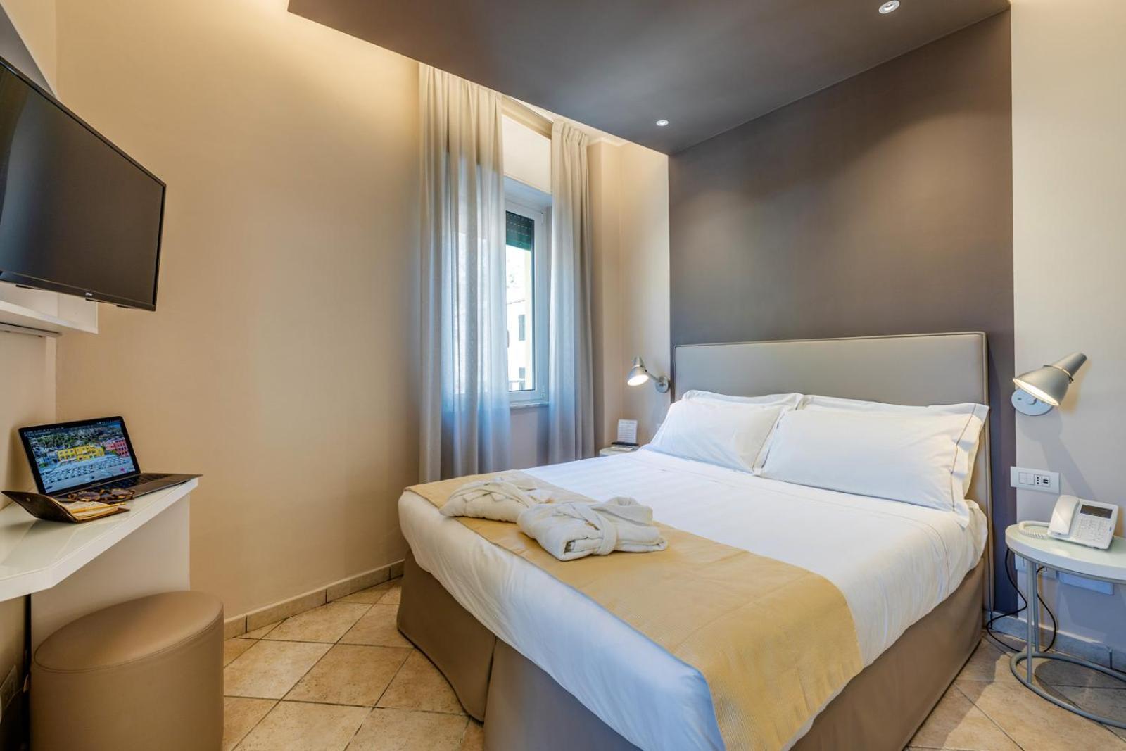 Hotel Albatros Varigotti Exterior photo